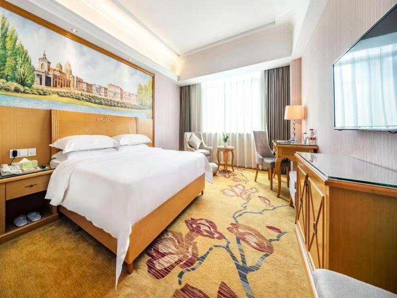 Vienna Hotel Banxuegang Road Shenzhen Zewnętrze zdjęcie